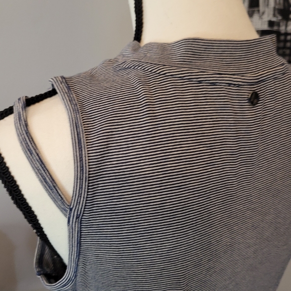 *Volcom* Gray&Blue striped Dress* Sleeveless, A-line type w/cute strapsđź‘— Small - Picture 4 of 16